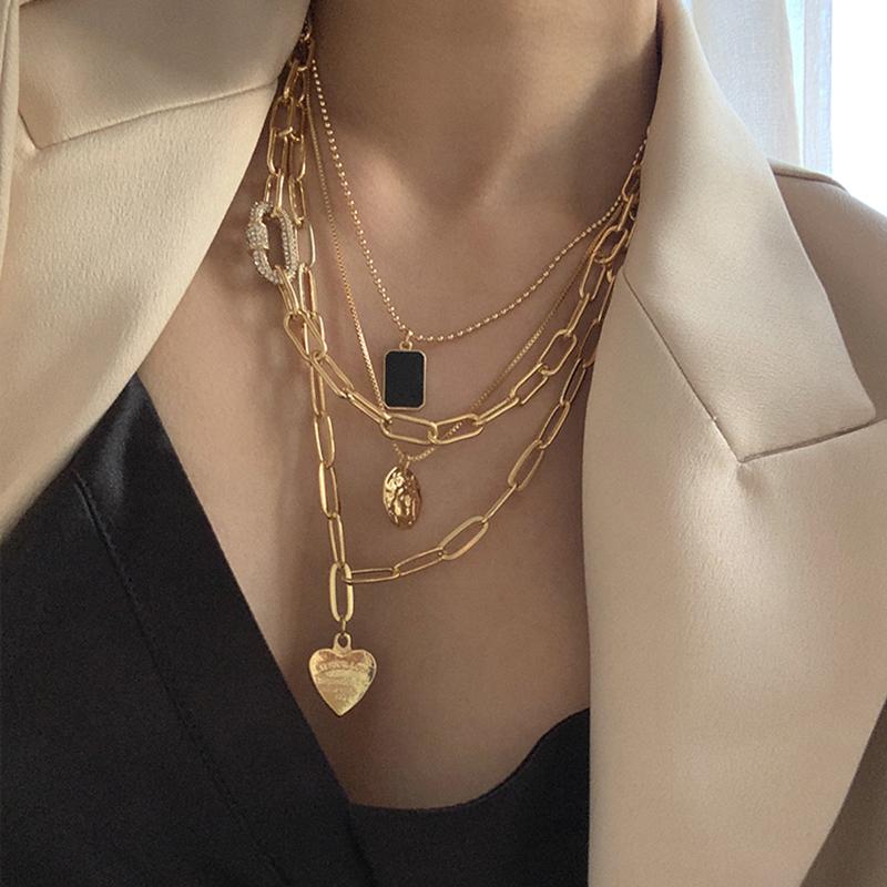 Pendant Necklaces 4Pcs/set Paper Clip Chain Love Heart Black Square Portrait For Women Minimalist Layered
Pendant Necklaces 4Pcs/set Paper Clip Chain Love Heart Black Square Portrait For Women Minimalist Layered