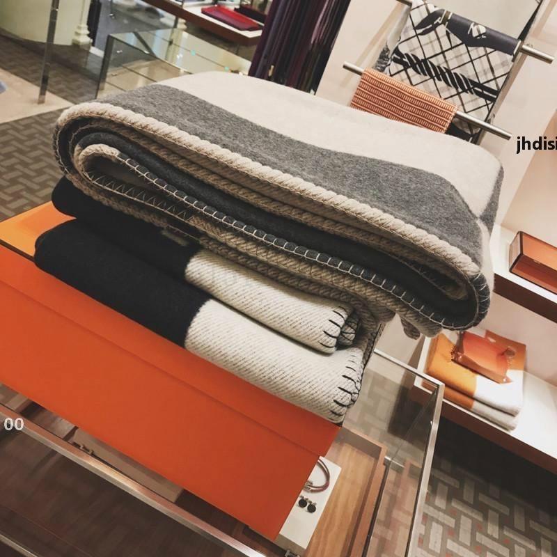 2022 Hot -Selling Napping Blanket Fashion Shawl Wool Blanket Warmth Thick Synthetic Cashmere Blanket Office Throw Blankets U
2022 Hot -Selling Napping Blanket Fashion Shawl Wool Blanket Warmth Thick Synthetic Cashmere Blanket Office Throw Blankets U