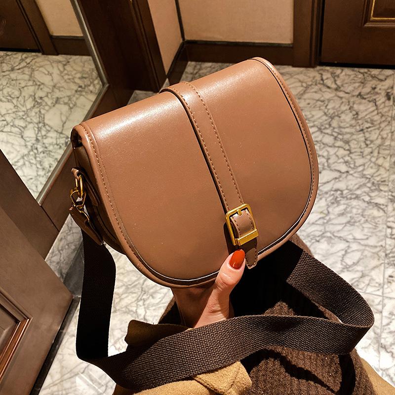 Retro Simple Women Shoulder Handbag 2021 Fashion Women's Messenger Bag Small Square Bag, White
Retro Simple Women Shoulder Handbag 2021 Fashion Women's Messenger Bag Small Square Bag, White