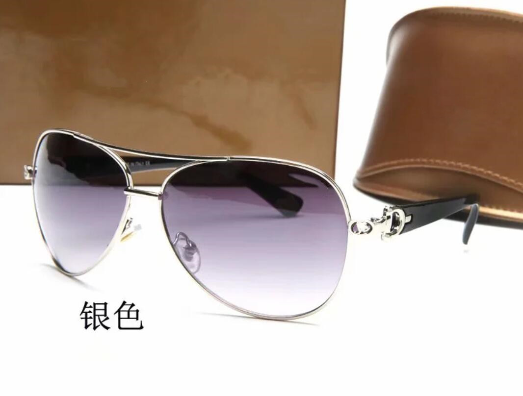 Luxurys Designer Sunglass Men women raybans Pilot Sunglasses Adumbral Goggle UV400 Eyewear Classic Brand eyeglasses Sun Glasses Metal Frame
Luxurys Designer Sunglass Men women raybans Pilot Sunglasses Adumbral Goggle UV400 Eyewear Classic Brand eyeglasses Sun Glasses Metal Frame
