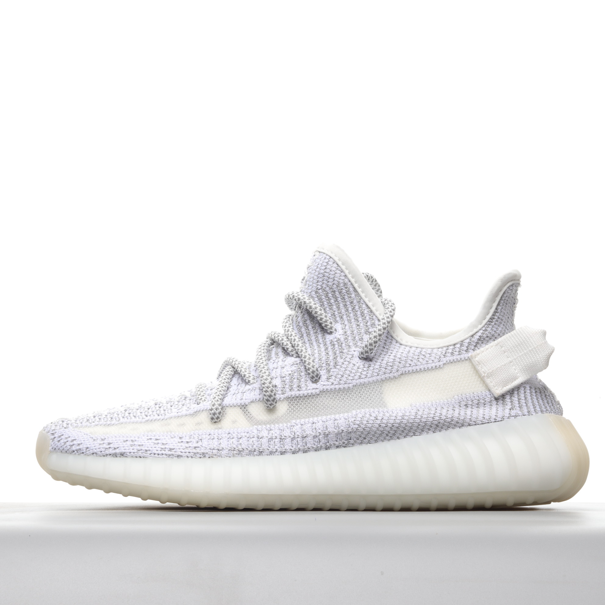 White reflective running men's and women's basketball shoes 36-47
White reflective running men's and women's basketball shoes 36-47