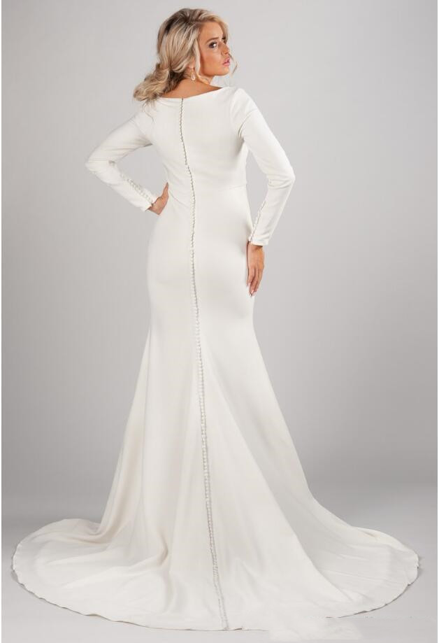 vintage Crepe Mermaid Wedding Dresses Modest Long Sleeves Boat Neck Buttons Back Simple Elegant LDS Bridal Gowns Religious Bride Gown