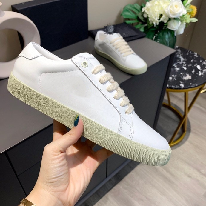 2021 Womens Mens Casual Shoes Red Bottom Sneaker Mesh Patchwork Matte Leather, Choose the color
2021 Womens Mens Casual Shoes Red Bottom Sneaker Mesh Patchwork Matte Leather, Choose the color