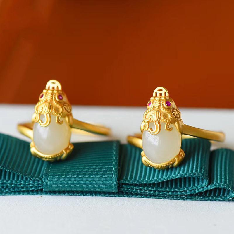 Cluster Rings Silver Natural Hetian White Jade Brave Open Adjustable Ring Chinese Retro Beast Domineering Exaggerated Women's Brand Jewelry
Cluster Rings Silver Natural Hetian White Jade Brave Open Adjustable Ring Chinese Retro Beast Domineering Exaggerated Women's Brand Jewelry