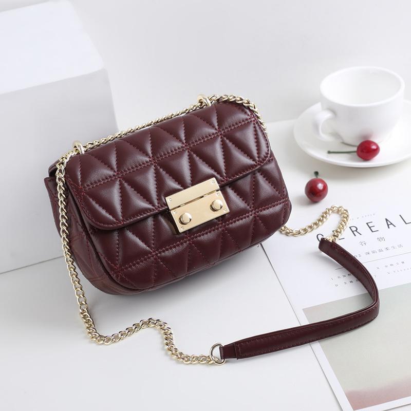 2021 Sheepskin Rhombus Bag Female Leather New Chain Bag Lock Shoulder Messenger Small Square, Black
2021 Sheepskin Rhombus Bag Female Leather New Chain Bag Lock Shoulder Messenger Small Square, Black