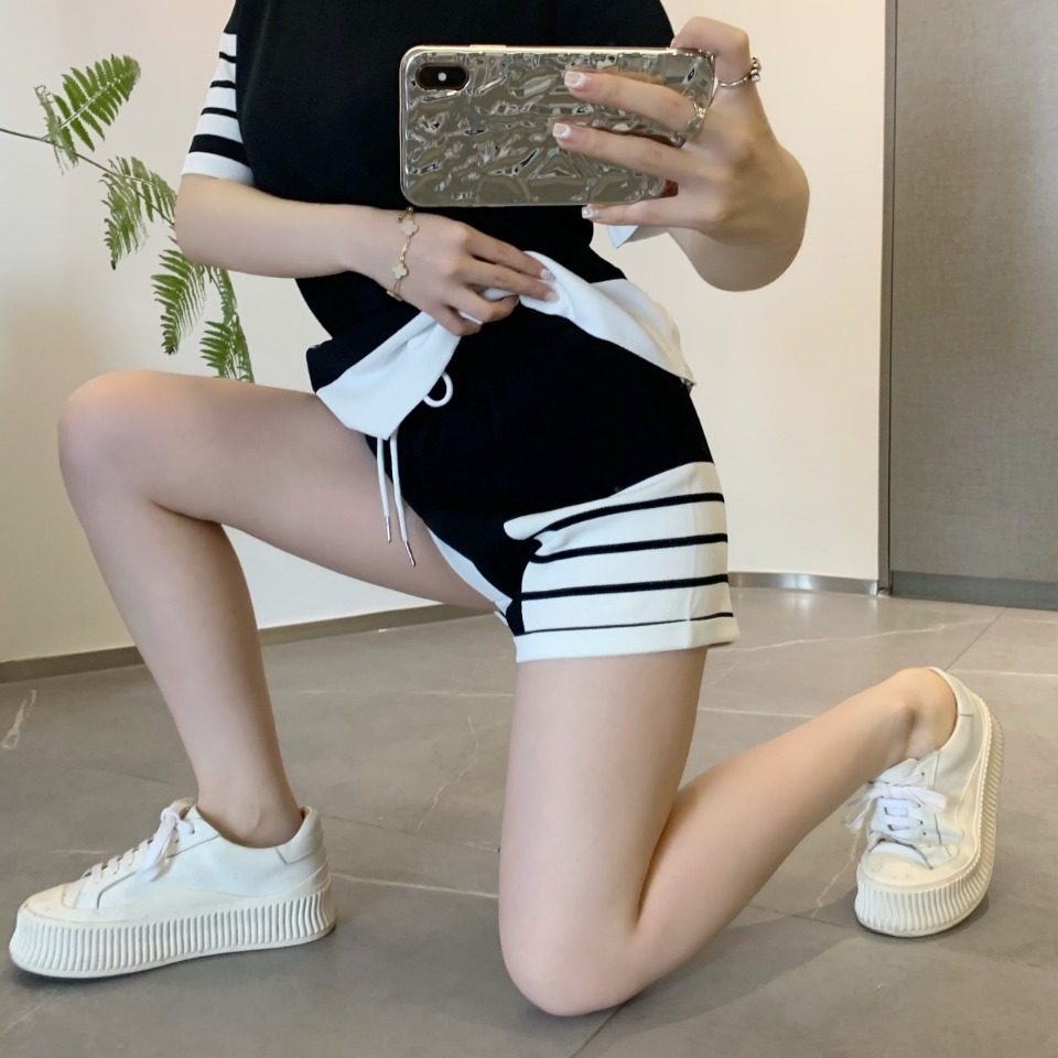 8960t B ultrasonic shorts college style four bar spring and new hemp ice silk stripe hot summer fashion women' pants, White
8960t B ultrasonic shorts college style four bar spring and new hemp ice silk stripe hot summer fashion women' pants, White