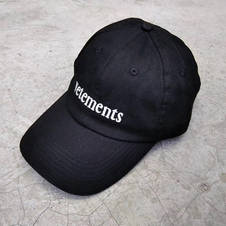 2021 New Black Caps Men Women Embroidery Classic Vetements Hats Inside Brim White Vtm Cap Mzqh 
2021 New Black Caps Men Women Embroidery Classic Vetements Hats Inside Brim White Vtm Cap Mzqh