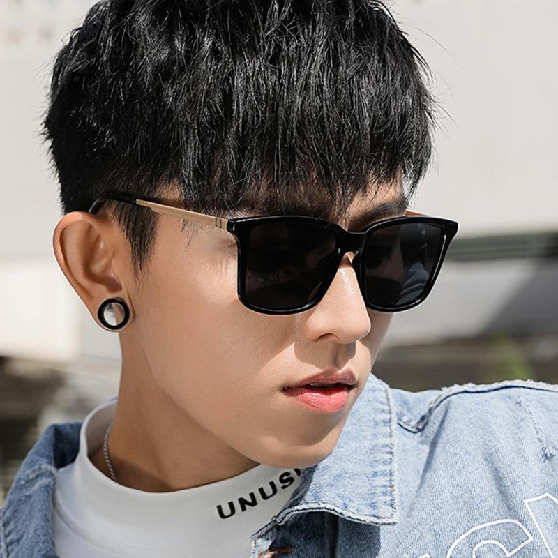 Sunglasses 2022 Fashion Square Men Women Designer Vintage Outdoor Driving Sun Glasses Male Goggles Shadow Oculos, White;black
Sunglasses 2022 Fashion Square Men Women Designer Vintage Outdoor Driving Sun Glasses Male Goggles Shadow Oculos, White;black