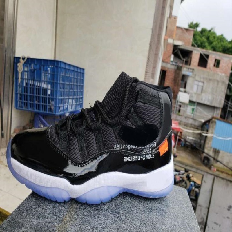 New 11 Bred Space Jam Concord 25th Anniversary Basketball Shoes Men 11s Cap Gown Gym Red 72-10 Legend Blue Sneakers
New 11 Bred Space Jam Concord 25th Anniversary Basketball Shoes Men 11s Cap Gown Gym Red 72-10 Legend Blue Sneakers