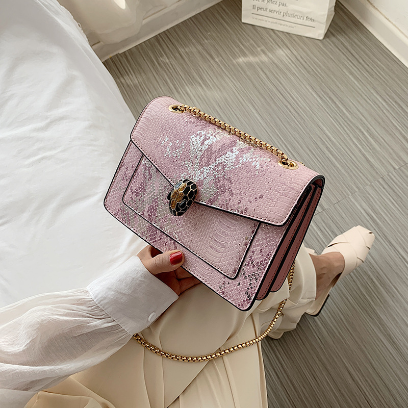 Western style square bag snake head small female 2021 new Korean fashion PU texture bags shoulder diagonal chain bag, Black;red
Western style square bag snake head small female 2021 new Korean fashion PU texture bags shoulder diagonal chain bag, Black;red