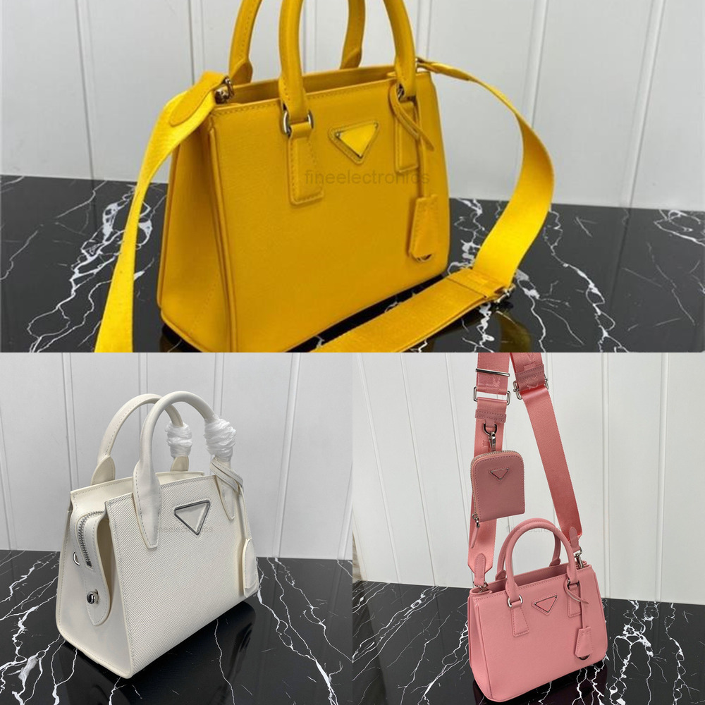 women Unique High shoulder bags quality triangle Fashion Genuine Leather Chest pack lady Tote handbags presbyopic purse messenger bag, Sky blue
women Unique High shoulder bags quality triangle Fashion Genuine Leather Chest pack lady Tote handbags presbyopic purse messenger bag, Sky blue