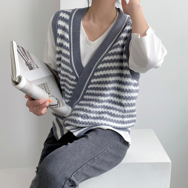 Women's Knits & Tees AOSSVIAO 2022 Spring Autumn Women Sweaters Striped Sleeveless Vest Waistcoat Knitted Vintage Wild Tops Stylish Cardigan, White
Women's Knits & Tees AOSSVIAO 2022 Spring Autumn Women Sweaters Striped Sleeveless Vest Waistcoat Knitted Vintage Wild Tops Stylish Cardigan, White