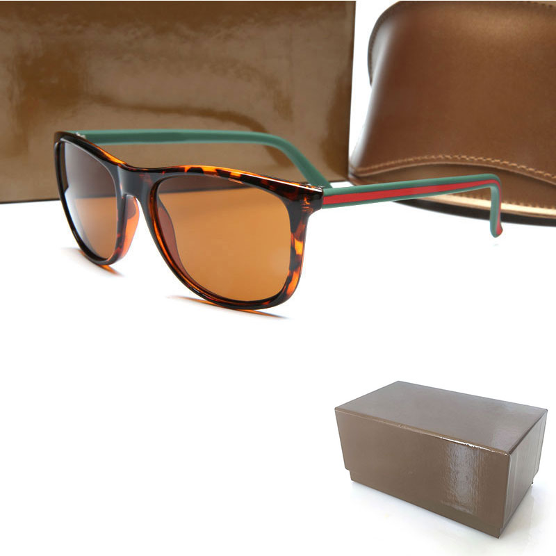 High Quality Womans Sunglasses Luxury Mens Sun glasses 1055 UV Protection men Designer eyeglass Gradient Metal hinge Fashion women spectacles with Original boxs
High Quality Womans Sunglasses Luxury Mens Sun glasses 1055 UV Protection men Designer eyeglass Gradient Metal hinge Fashion women spectacles with Original boxs
