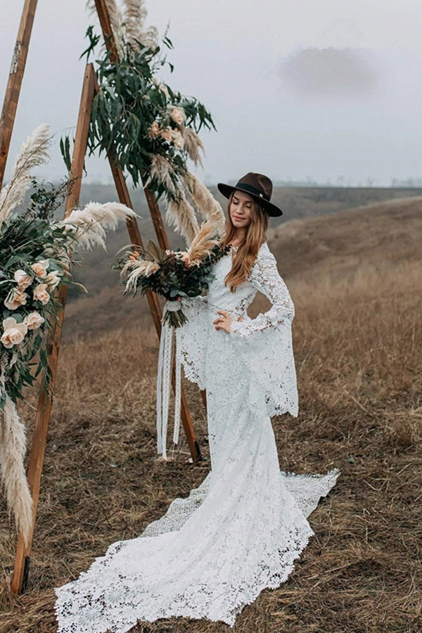 French Macrame Lace Wedding Dresses with Long Bell Sleeves 2022 V-neck Backless Bohemain Country Beach Hippie Bride Dress