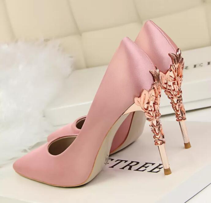 2022 fashion luxury designer women's shoes high heels 8cm 10cm nude black red leather pointed shallow shoes bottom dress shoes
2022 fashion luxury designer women's shoes high heels 8cm 10cm nude black red leather pointed shallow shoes bottom dress shoes
