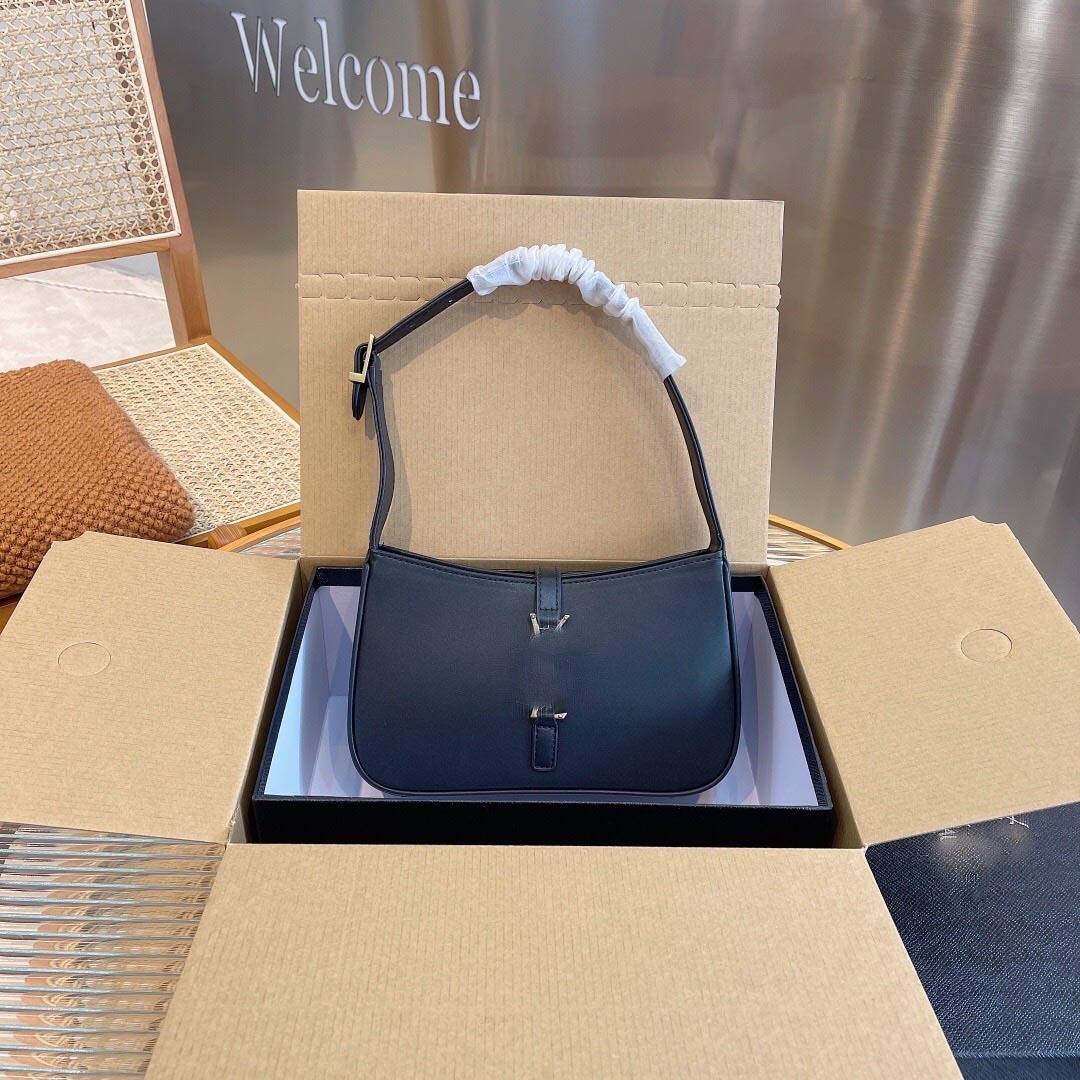 Bags Handbag Women Shopping fashion Underarm clutch Leather Pure Color Shoulder Simple Atmosphere And Messenger Purses 1025, Black 
Bags Handbag Women Shopping fashion Underarm clutch Leather Pure Color Shoulder Simple Atmosphere And Messenger Purses 1025, Black