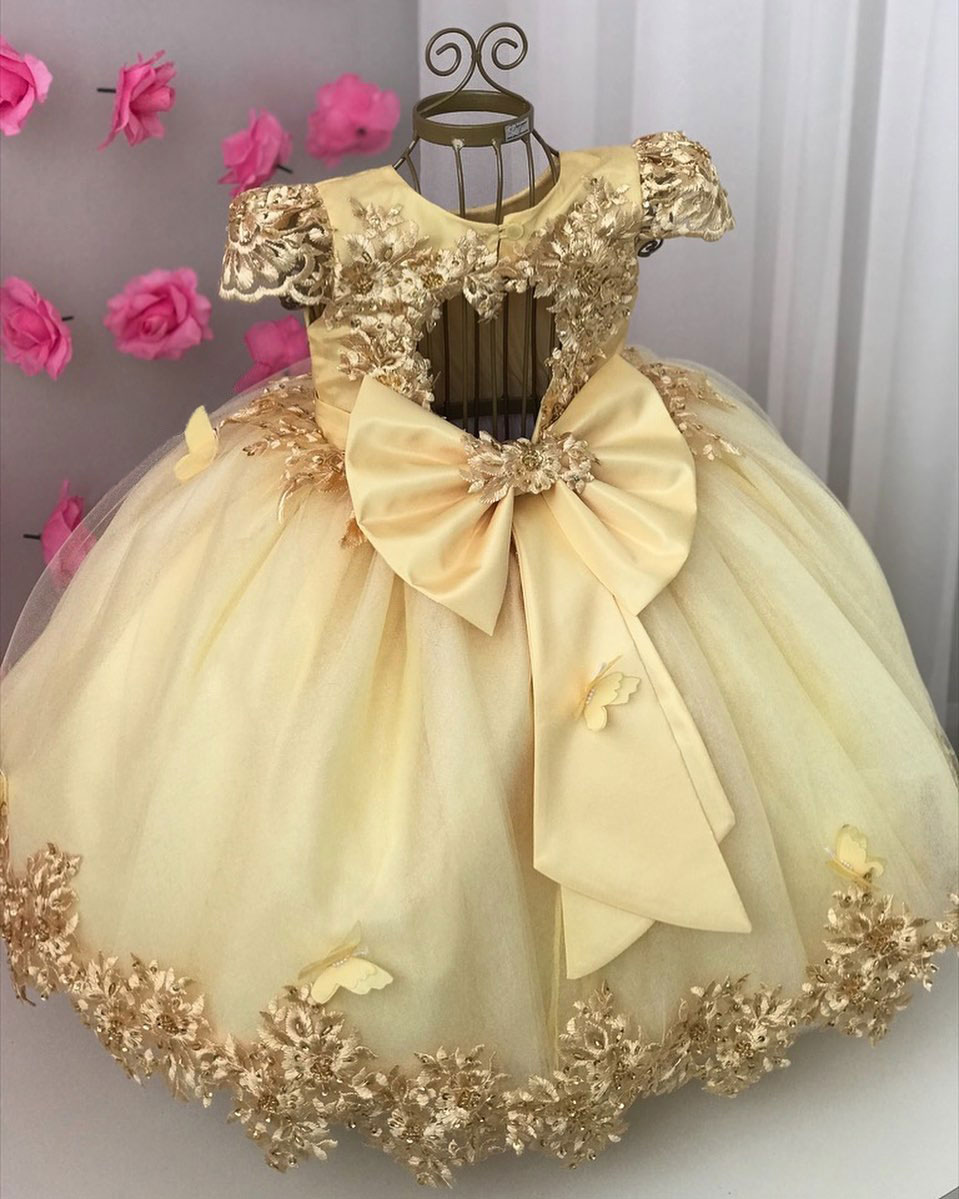 Light Yellow Lace Ball Gown wer Girl Dresses For Wedding Short Sleeves Beaded Toddler Pageant Gowns 3D Appliqued Backless First Communion Dress