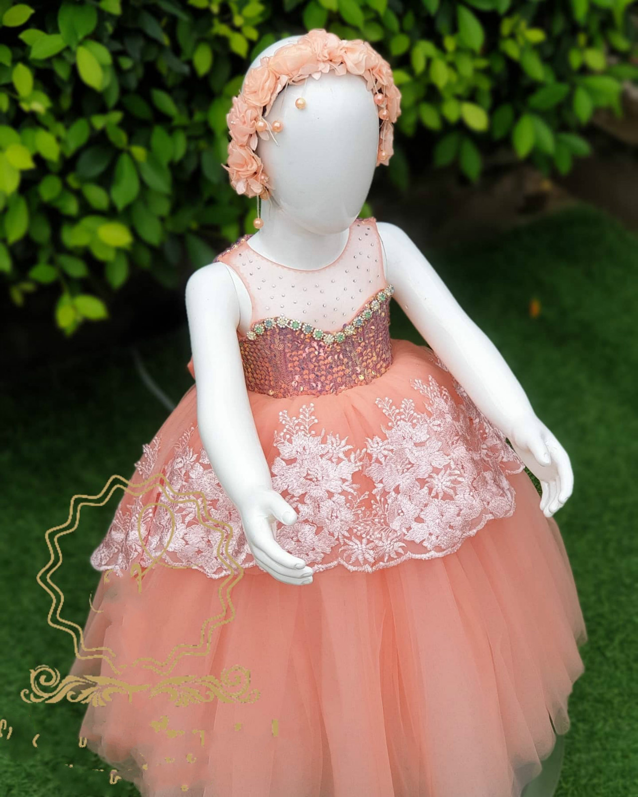 Sheer Neck 2021 Flower Girl Dresses Lace Crystals Little Girl Wedding Dresses Cheap Communion Pageant Dresses Gowns ZJ705