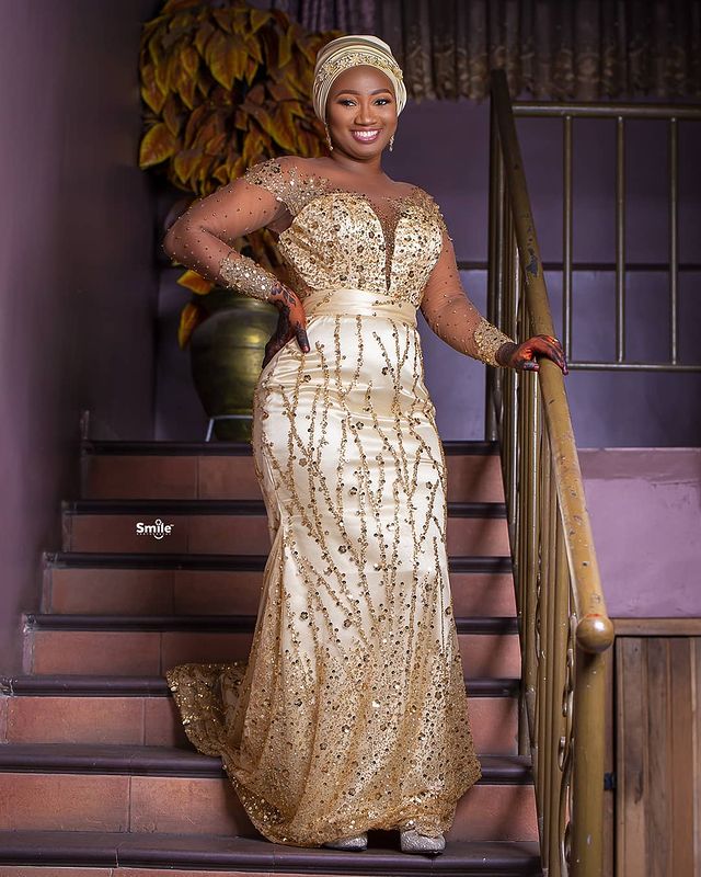 Plus Size Arabic Aso Ebi Gold Luxurious Mermaid Prom Dresses Beaded Sequins Sheer Neck Evening Formal Party Second Reception Gowns Dress ZJ665