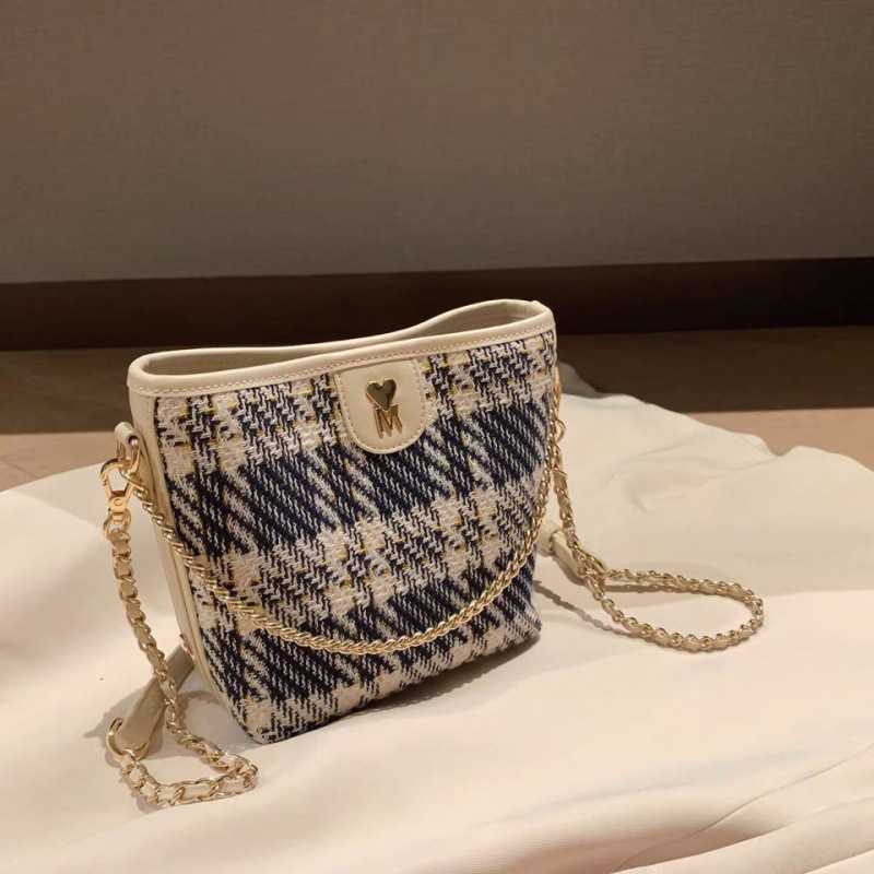 2021 new women's bag summer trendy fashion versatile ins chain high-grade lattice single shoulder diagonal Bucket Bag, Picture color
2021 new women's bag summer trendy fashion versatile ins chain high-grade lattice single shoulder diagonal Bucket Bag, Picture color
