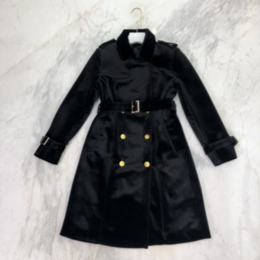 Shipping Free 2021 Autumn Black Golden Buttons Autumn Women' Coats Brand Same Style Women' Trench Coats DH1
Shipping Free 2021 Autumn Black Golden Buttons Autumn Women' Coats Brand Same Style Women' Trench Coats DH1