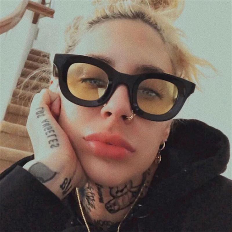 Sunglasses Vintage Square Women Trend Black White Oversized Sun Glasses Men Brand Designer Fashion Outdoor UV400 Oculos Feminino
Sunglasses Vintage Square Women Trend Black White Oversized Sun Glasses Men Brand Designer Fashion Outdoor UV400 Oculos Feminino