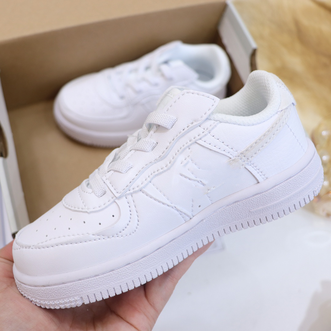 2022 fashion children's luminous bottom running low-top warm color-changing outdoor sports boys and girls shoe baby shoes sports
2022 fashion children's luminous bottom running low-top warm color-changing outdoor sports boys and girls shoe baby shoes sports