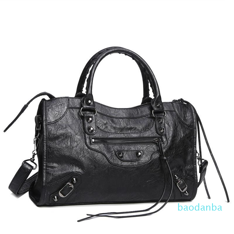 CasualHotsales Female Handbags Motorcycle Vintage Bag Sheepskin Genuine Leather Studs Rivet Purse Women Famous Chain Medium City Bags, 996 m-red
CasualHotsales Female Handbags Motorcycle Vintage Bag Sheepskin Genuine Leather Studs Rivet Purse Women Famous Chain Medium City Bags, 996 m-red