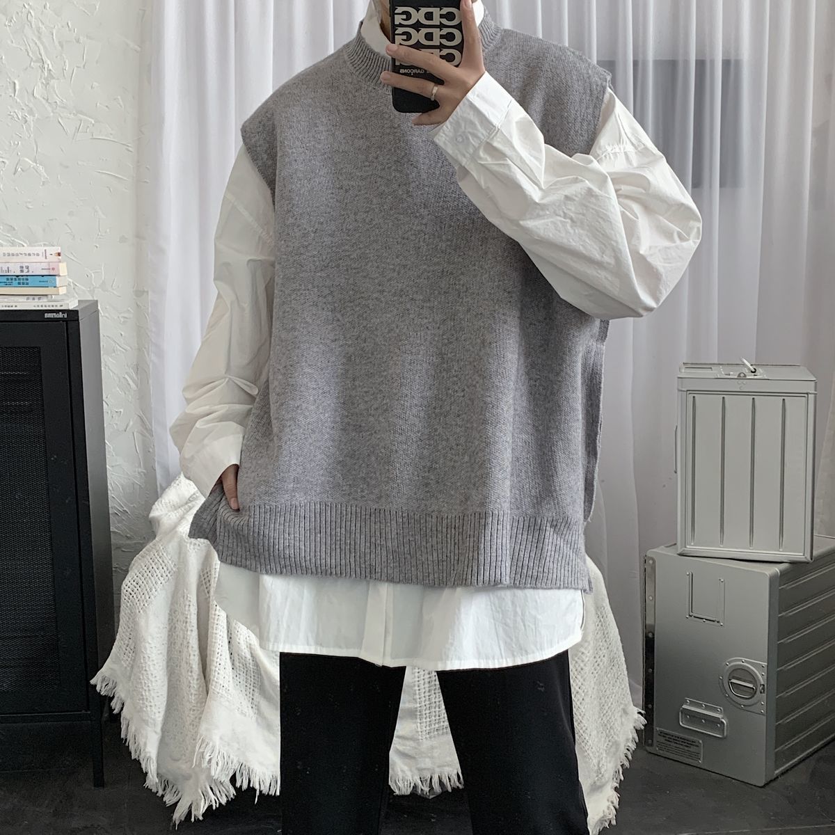 2021 New Casual Male Fashions Cashmere Knitting Jacket Sleeveless Vest 2 Colours Sweater Size M- Tjma, Gray.
2021 New Casual Male Fashions Cashmere Knitting Jacket Sleeveless Vest 2 Colours Sweater Size M- Tjma, Gray.