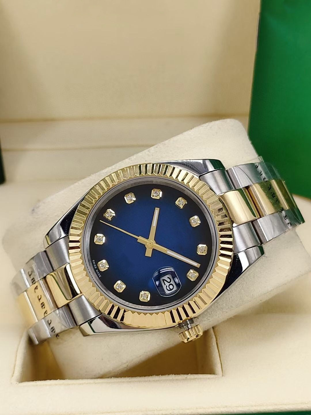 Automatic Mechanical Mens Watches 41mm Red Face Diamond Datejust Stainless Steel Strap 2813 Movement Watch Daydate Men Wristwatch Party Gifts Man Wristwatches, Waterproof
Automatic Mechanical Mens Watches 41mm Red Face Diamond Datejust Stainless Steel Strap 2813 Movement Watch Daydate Men Wristwatch Party Gifts Man Wristwatches, Waterproof