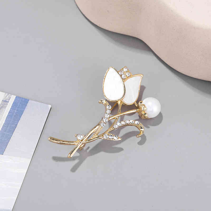 Brooch 2021 Japanese and Korean Flower Anti Light Button Pin As a Gift for Mother Teacher