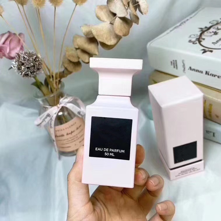 Top fragrances for women Rose prick female EDP perfume 50ml Good quality spray perfume Fresh and pleasant fragrance
Top fragrances for women Rose prick female EDP perfume 50ml Good quality spray perfume Fresh and pleasant fragrance