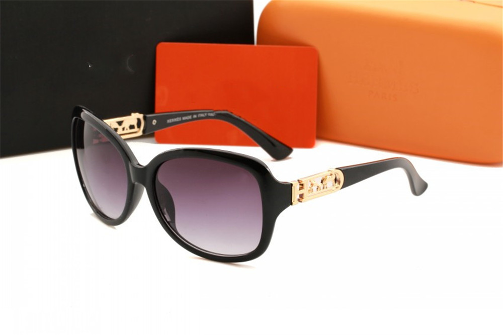 High quality Fashion Big frame Sunglasses For Men and Women Sport Vintage Sun glasses With box and Case, White;black
High quality Fashion Big frame Sunglasses For Men and Women Sport Vintage Sun glasses With box and Case, White;black