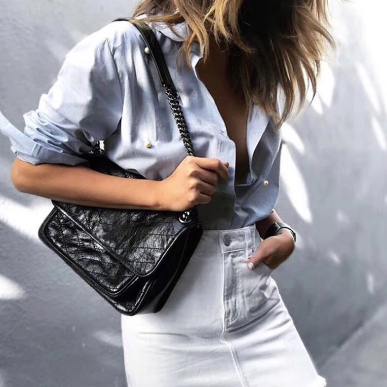 2021 black chain head layer oil wax leather postman bag large capacity one shoulder sloping straddle stray bags
2021 black chain head layer oil wax leather postman bag large capacity one shoulder sloping straddle stray bags