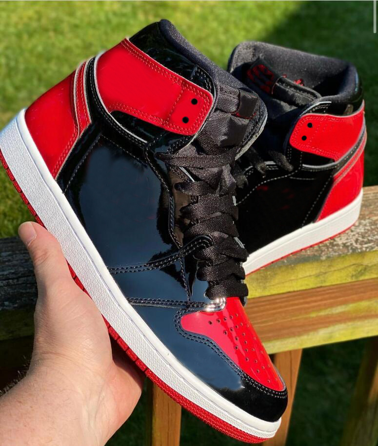 size us 5.5-13 1 High OG Bred Patent mens Basketball Shoes 1s Black White-Varsity Red womens Outdoor Sports Sneakers 555088-063 With Box
size us 5.5-13 1 High OG Bred Patent mens Basketball Shoes 1s Black White-Varsity Red womens Outdoor Sports Sneakers 555088-063 With Box