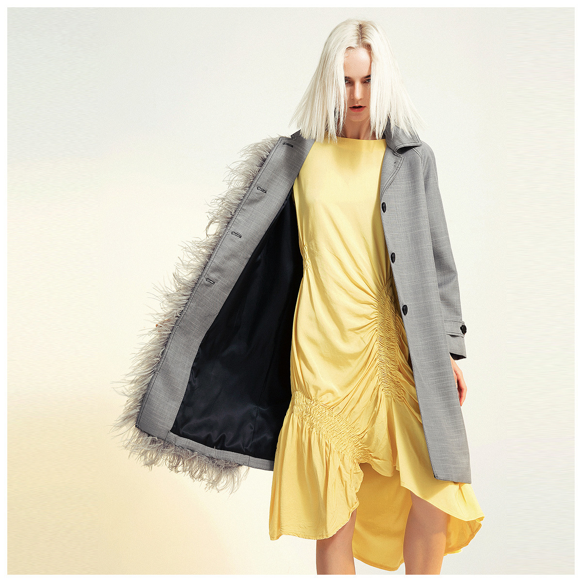 DEAT Autumn And Winter Fashion Clothes Women Turn-down Collar Feather Patchwork High Quality Single Breasted Windbreaker WJ14602 210218