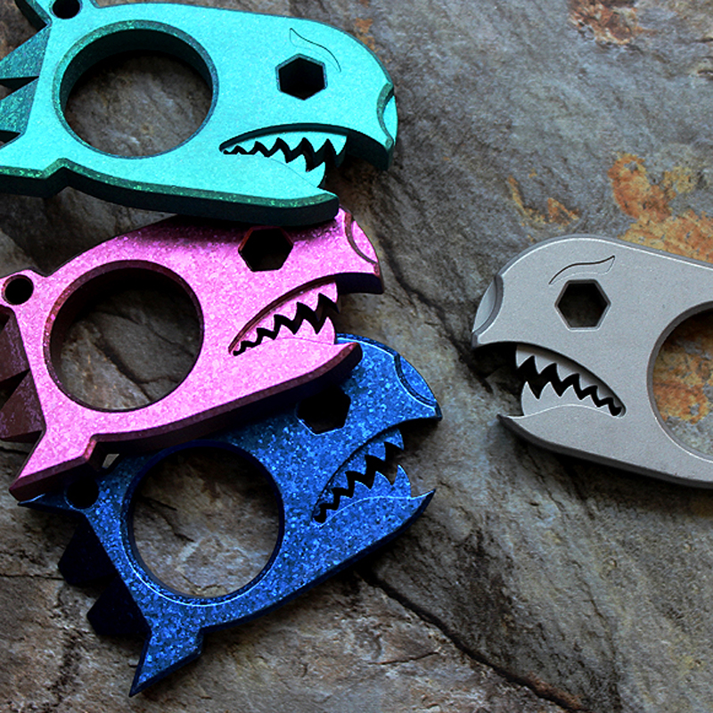 TC4 Shark Type EDC Titanium Outdoor Tool Opener Crowbar screwdriver Multi-tools Knuckles Broken Window Tools ZH26
TC4 Shark Type EDC Titanium Outdoor Tool Opener Crowbar screwdriver Multi-tools Knuckles Broken Window Tools ZH26