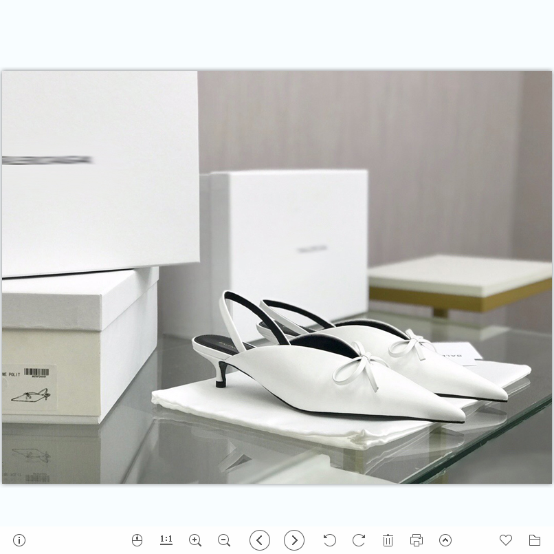 2021 Good Quality Fashion Women Luxurys Designers Shoes Designer Sandals Womens Luxury High Heels Sandal Dress Shoess With Box Size 35-41 -G540, White
2021 Good Quality Fashion Women Luxurys Designers Shoes Designer Sandals Womens Luxury High Heels Sandal Dress Shoess With Box Size 35-41 -G540, White