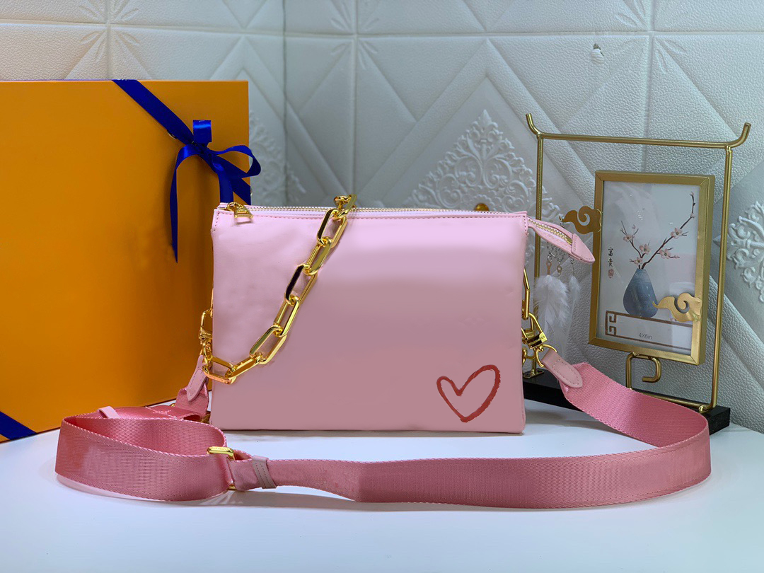 Fashion Graffiti Love High Quality Luxury Designer Messenger Bag Designers Brand Festival Limited Lady Elegant Generous Metal Chain Handbag Bags, Shipping packaging bag
Fashion Graffiti Love High Quality Luxury Designer Messenger Bag Designers Brand Festival Limited Lady Elegant Generous Metal Chain Handbag Bags, Shipping packaging bag