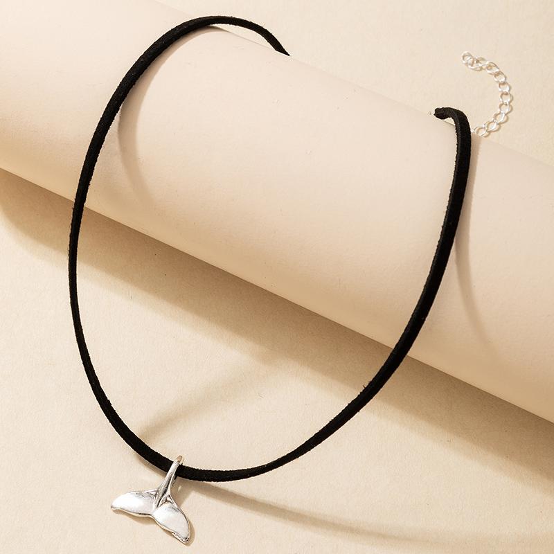 Chokers Punk Silver Color Fish Tail Choker Clavicle Chain Fashion Black Adjustable Necklace For Women Jewelry On The Neck 17290
Chokers Punk Silver Color Fish Tail Choker Clavicle Chain Fashion Black Adjustable Necklace For Women Jewelry On The Neck 17290