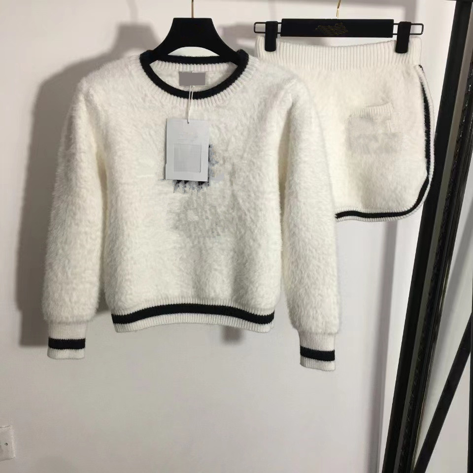 Women's Two Piece Pants New Knitwear Set With Letter Fleece Fur Round Neck Pullover Sweater Suit Elastic Waist Shorts