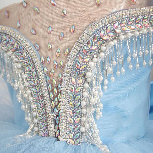 Crystals Beaded Flower Girl Dresses Ball Gown Tulle Little Girl Wedding Dresses Cheap Communion Pageant Dresses Gowns ZJ756