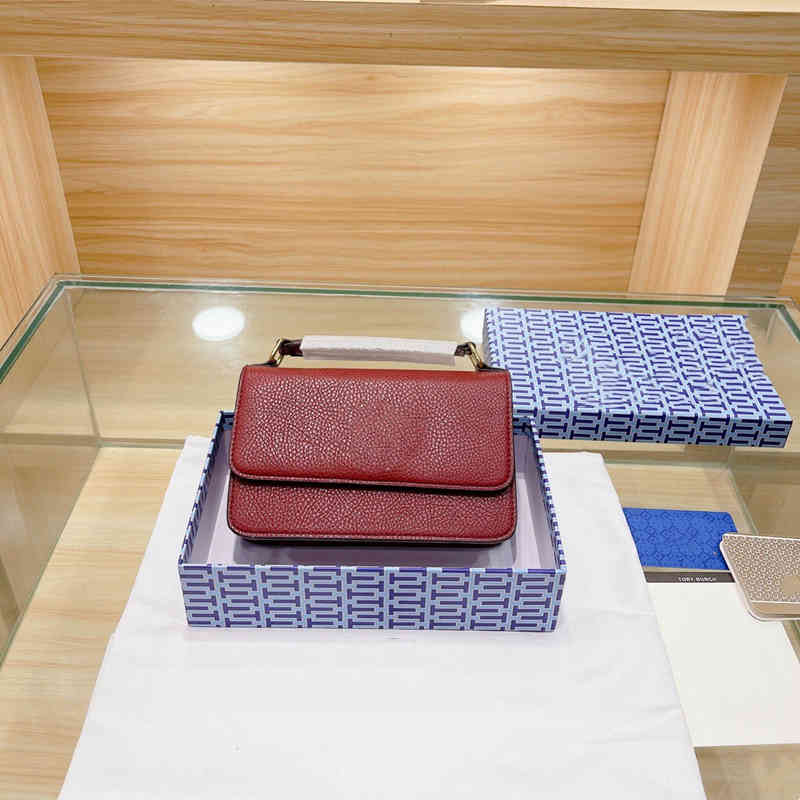 Evening Bags Luxury Crossbody Bag Designer Handbags Cross Body Different colors Genuine leather Gold chain High-quality Fashion brand with original YVCA, 1# shoe box
Evening Bags Luxury Crossbody Bag Designer Handbags Cross Body Different colors Genuine leather Gold chain High-quality Fashion brand with original YVCA, 1# shoe box