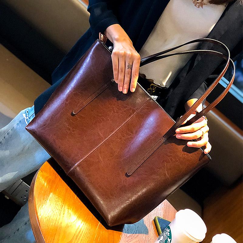 Evening Bags Luxury Designer Shoulder Bag For Women Vintage Genuine Leather Crossbody Female Handbags Large Capacity Versatile Totes
Evening Bags Luxury Designer Shoulder Bag For Women Vintage Genuine Leather Crossbody Female Handbags Large Capacity Versatile Totes