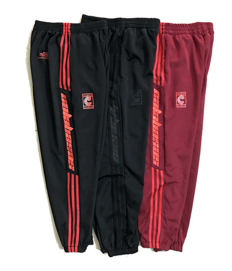 Kanye Season 6 Pants CALABASAS Stripe Sports Pants Street Men WomenDrawstring Casual Fashio Jogging Season 4 Three Bars Trousers X0909
Kanye Season 6 Pants CALABASAS Stripe Sports Pants Street Men WomenDrawstring Casual Fashio Jogging Season 4 Three Bars Trousers X0909
