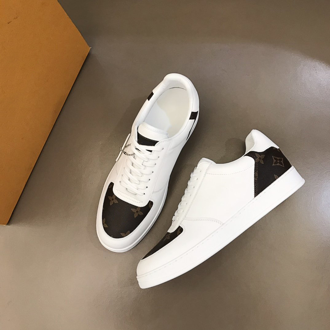 2021ss High quality men Shoes Breathable Moisture Edition Fashion Sports Leisure Portable Board Running with box Size38-44, As picuter 4 
2021ss High quality men Shoes Breathable Moisture Edition Fashion Sports Leisure Portable Board Running with box Size38-44, As picuter 4
