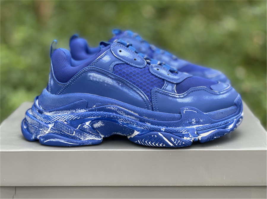 authentic triple s white blue graffiti dark green designer casual shoes man womens platform sneakers 17FW paris trainers sports shoe with or
authentic triple s white blue graffiti dark green designer casual shoes man womens platform sneakers 17FW paris trainers sports shoe with or