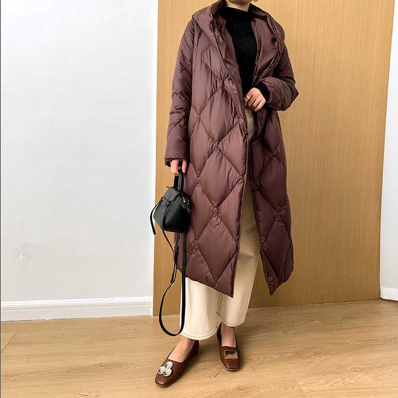 Janveny Ultra Light Women's Winter 90% White Duck Down Jacket Long Puffer Fluffy Coat Hooded Female Loose Feather Parkas 211013