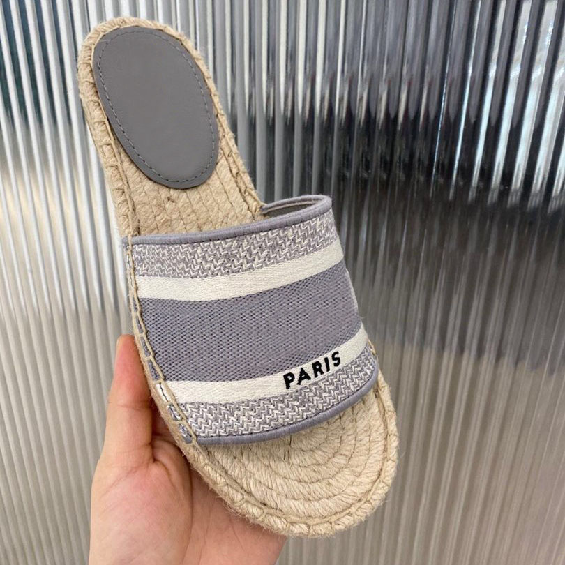 2021 hot sale Woman Denim Slippers Falt shoe Sandals Beach Slide Slippers Fashion Scuffs Slippers For Lady with box top quality, Black
2021 hot sale Woman Denim Slippers Falt shoe Sandals Beach Slide Slippers Fashion Scuffs Slippers For Lady with box top quality, Black