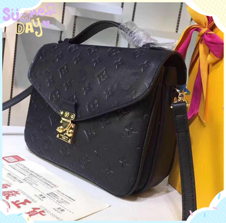 LVLOUISBAGVITTON 2021 Hot designers bags Women Bag Leather Handbags Shoulder Bag Crossbody Bags for Women Handbag Purse luxurys bags, Red;black
LVLOUISBAGVITTON 2021 Hot designers bags Women Bag Leather Handbags Shoulder Bag Crossbody Bags for Women Handbag Purse luxurys bags, Red;black